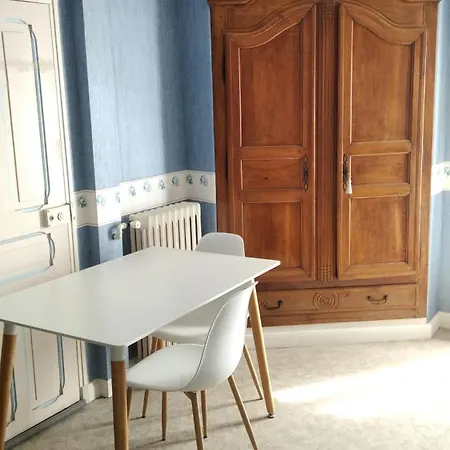 La Des Fleurs B&B 라루브불
